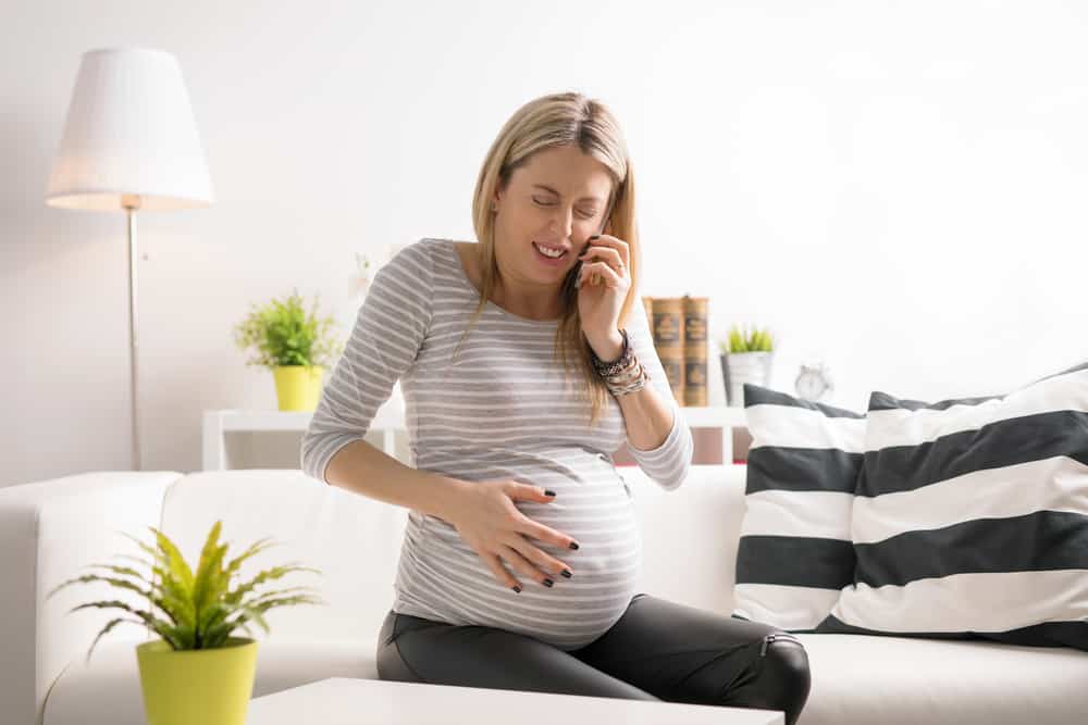 pregnant woman in labor calling hospital